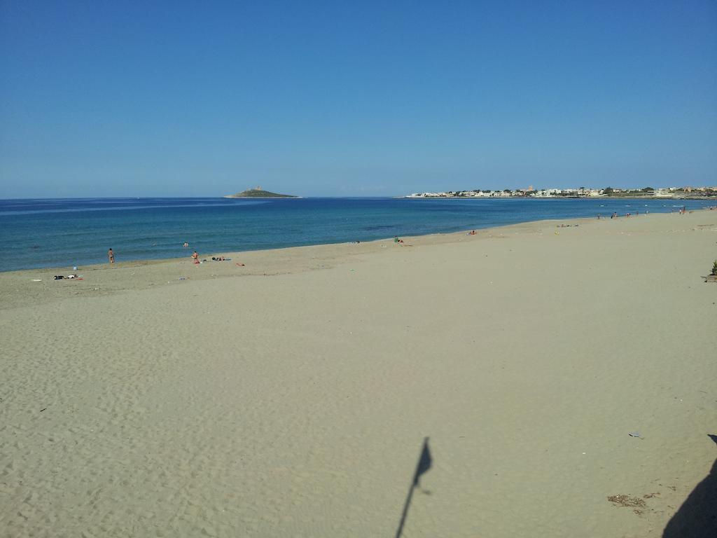 Casa Vacanze Laura อิโซลา เดลเล เฟมมิเน ภายนอก รูปภาพ